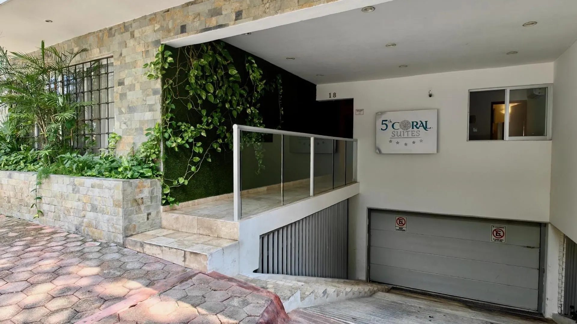 5Th Coral Suite By Bookking Guys Playa del Carmen Daire